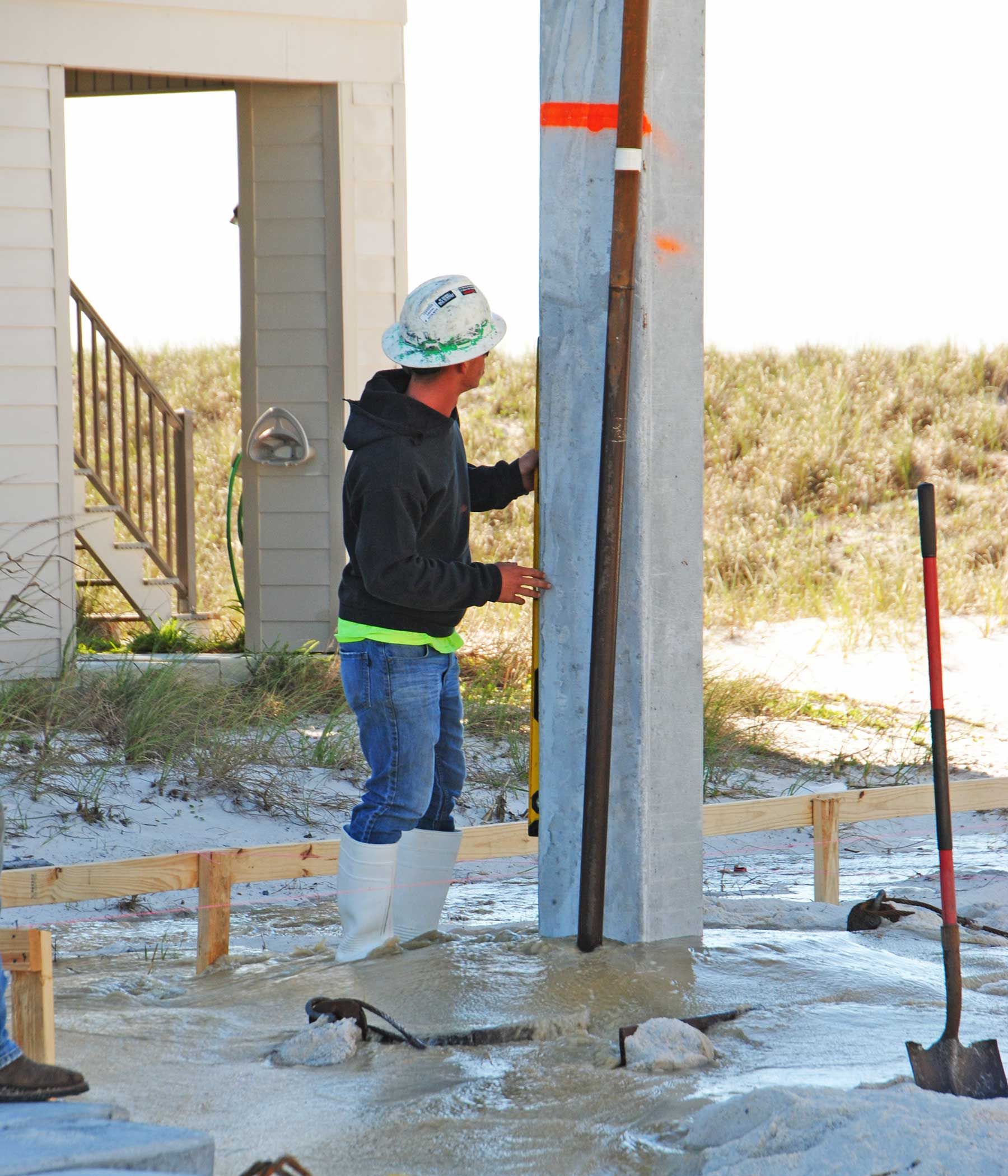 Antinnes piling home on Navarre Beach by Acorn Fine Homes